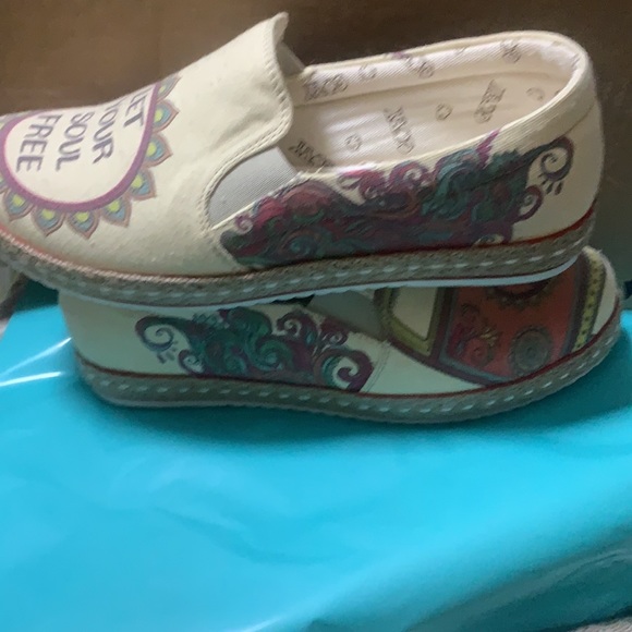 Goby Slip On Shoes - Picture 2 of 8